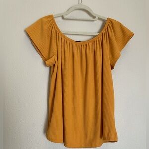Women’s M Blouse